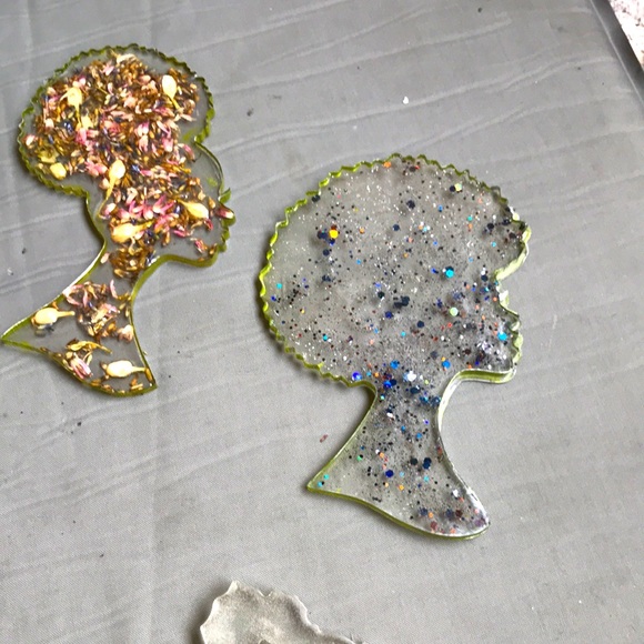 2 Mother and Daughter Coasters - Picture 1 of 9